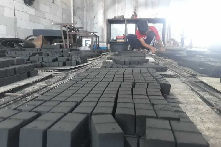 Analisa Bisnis Briket Tempurung Kelapa untuk Peluang Usaha Menjanjikan