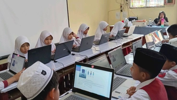 Era Baru Pendidikan di Sekolah Islam Modern Berbasis Teknologi